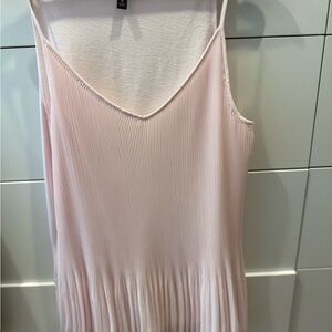 Banana Republic Light Pink Pleated Camisole top.  beautiful for summer!  medium